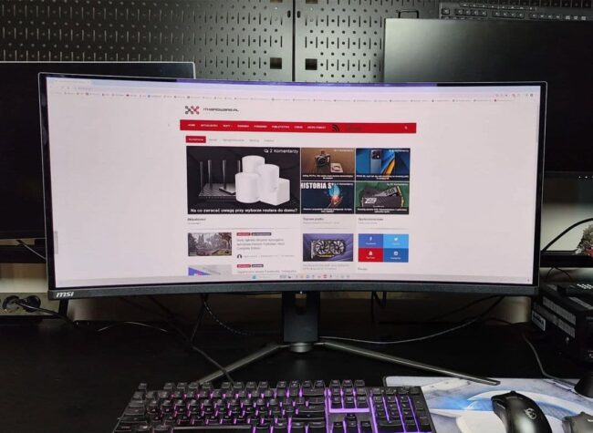 MSI MAG 341CQP QD-OLED