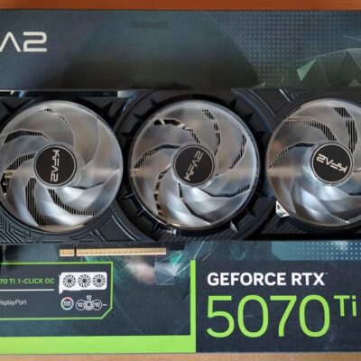 KFA2 GeForce RTX 5070 Ti 1-Click OC - karta graficzna na opakowaniu